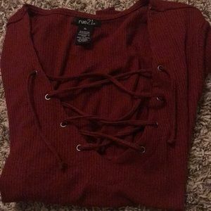 Cute short length laced shirt!